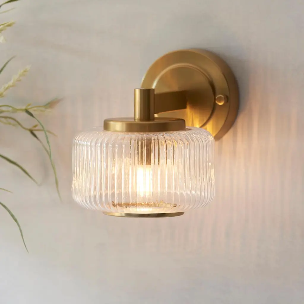 Stamford Brass Wall Light C/W Ribbed Shade