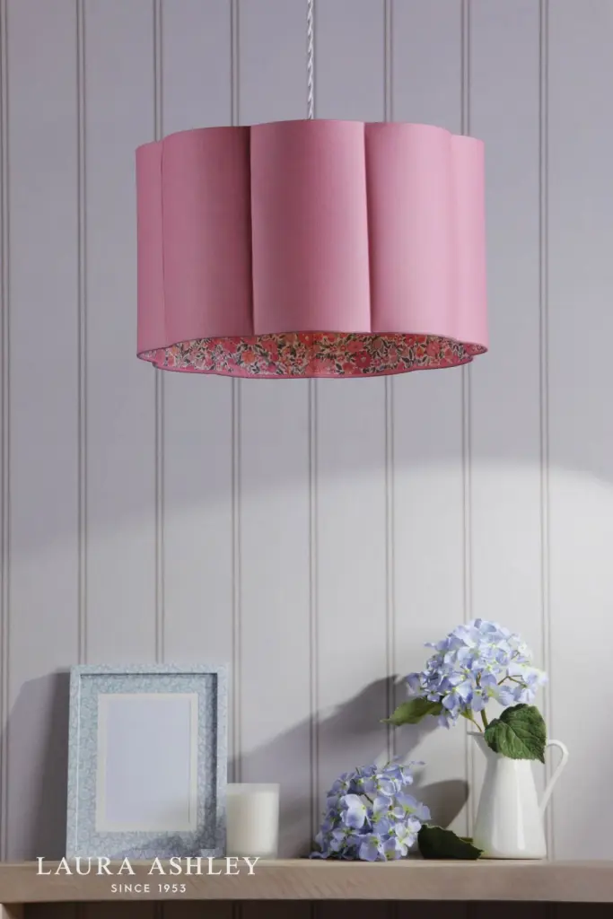 Loveston Pink Scalloped Shade