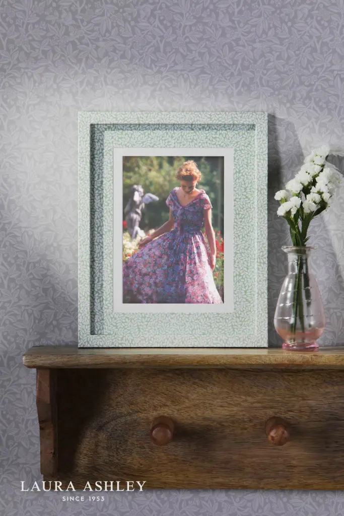 Little Vines Green Photo Frame