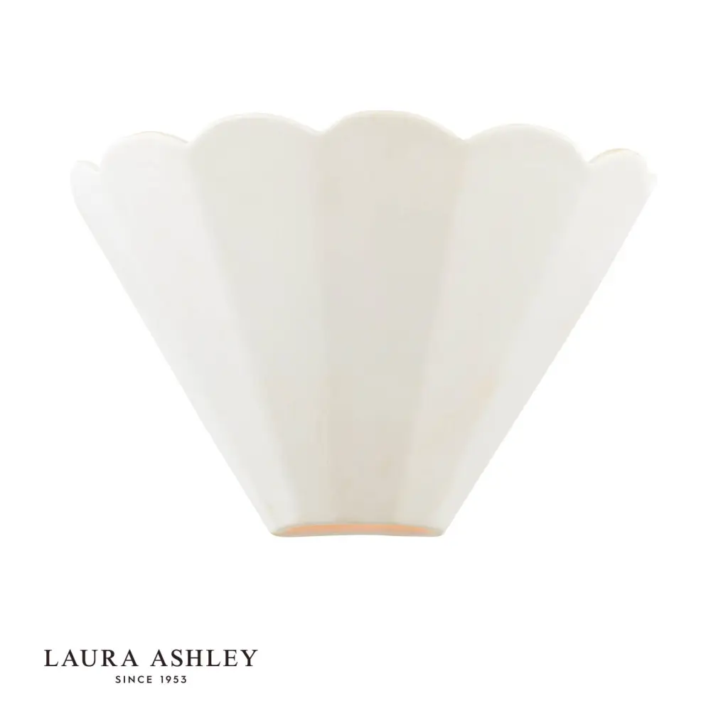 Scallop White Ceramic Wall Light