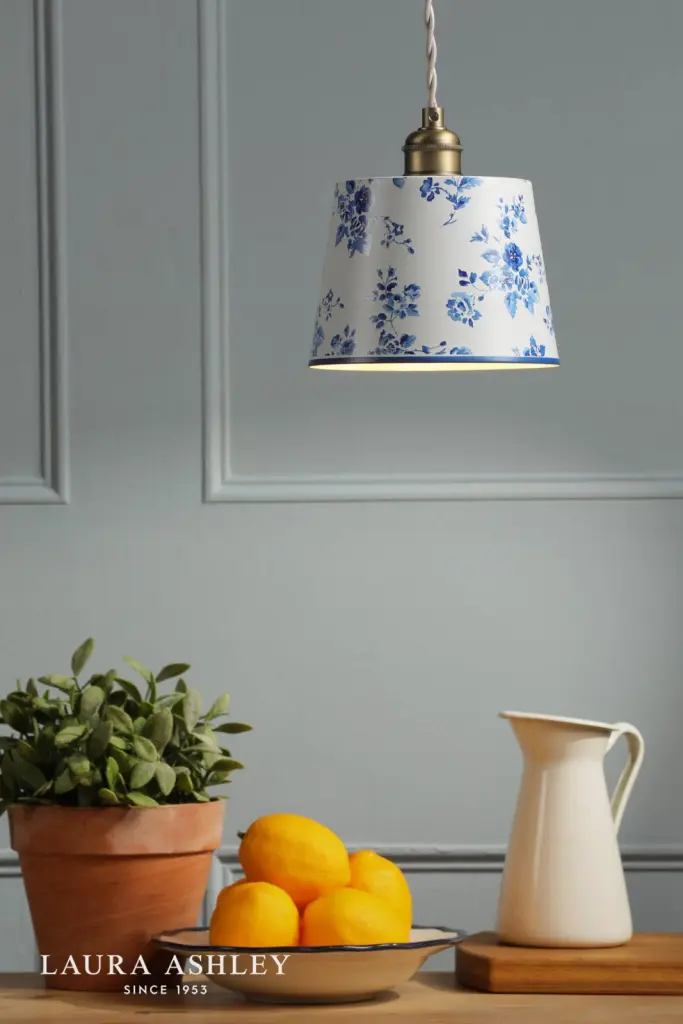 China Rose Blue & White Single Pendant