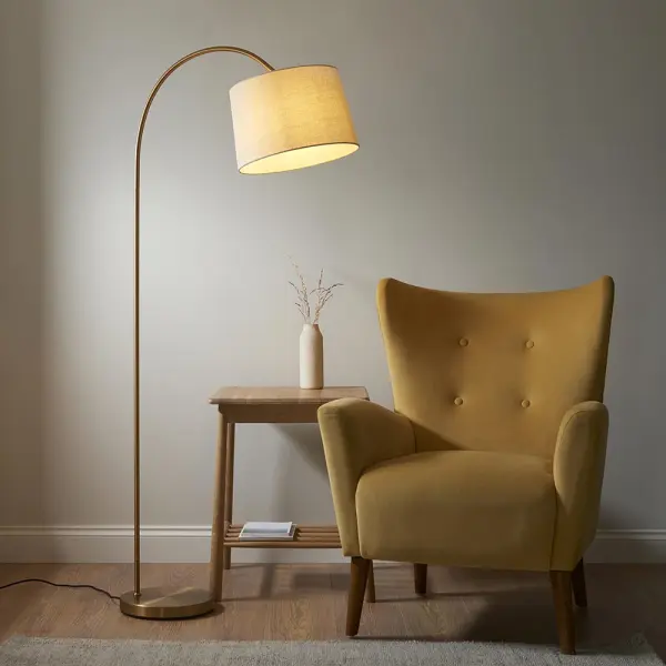 Carlson Floor Lamp in Brass C/W Natural Shade