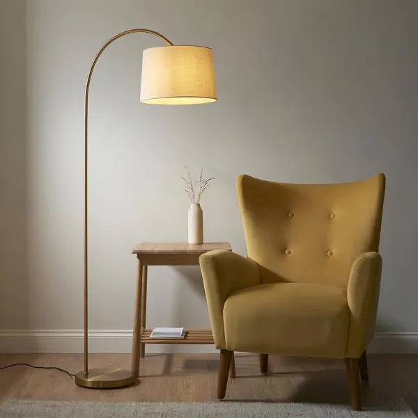 Carlson Floor Lamp in Brass C/W Natural Shade