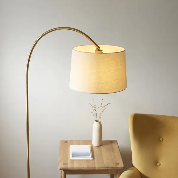 Carlson Floor Lamp in Brass C/W Natural Shade