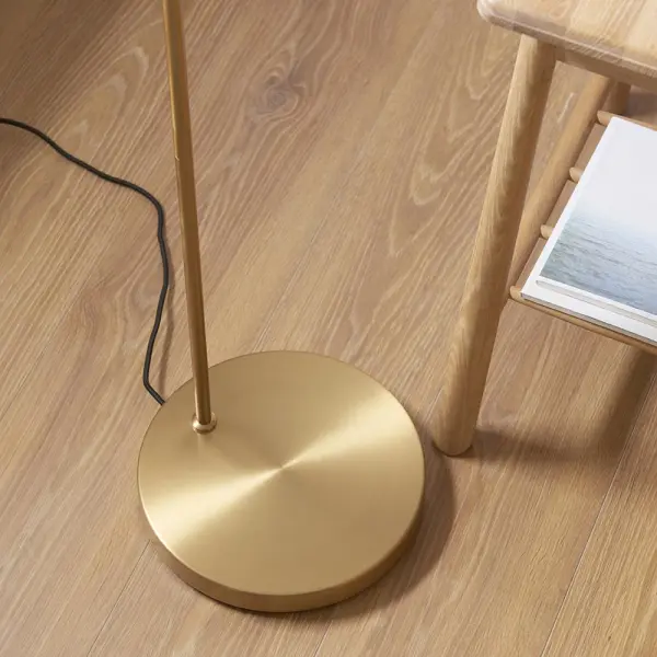 Carlson Floor Lamp in Brass C/W Natural Shade