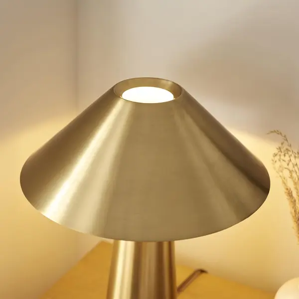 Isak Brushed Brass Table Lamp
