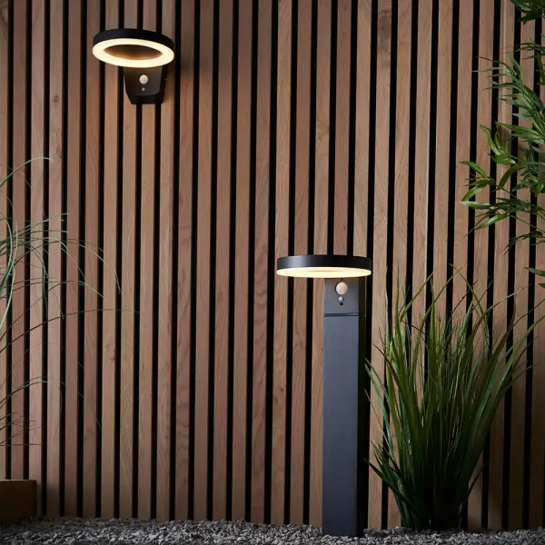 Ebro Solar Powered Wall Light with Photocell & PIR