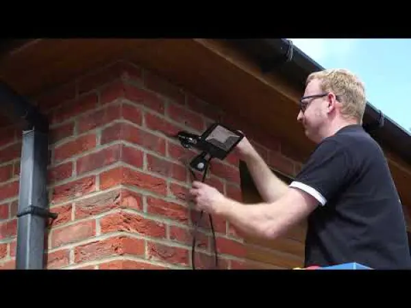 Collingwood 20W PIR CCT Floodlight