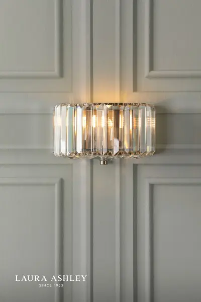 Fernhurst Wall Light in Antique Brass Finish