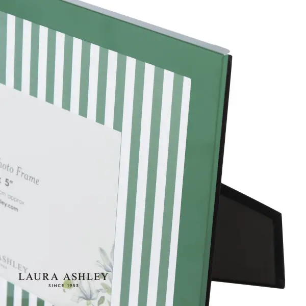 Denwick Matt Green Photo Frame