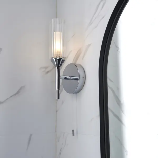 Modern Single Wall Light in Polished Chrome