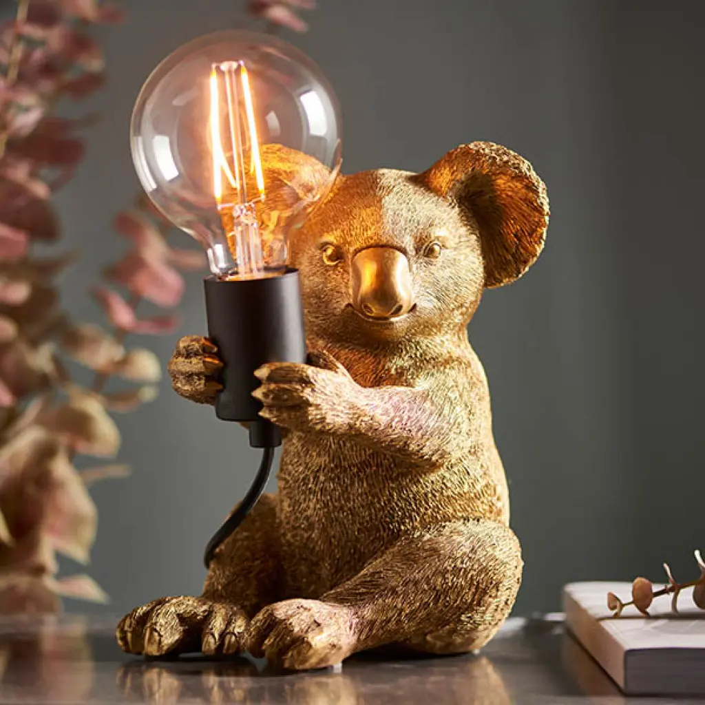 Bear outlets lamp